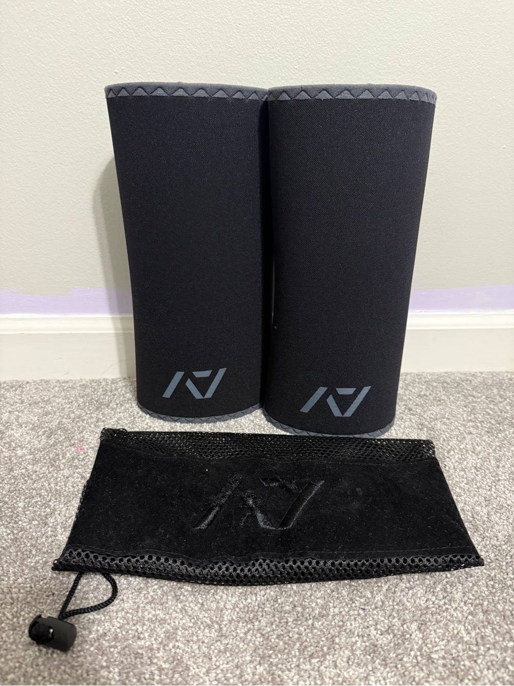 A7 Rigor Mortis knee sleeves